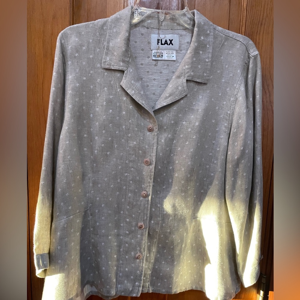 Vintage 90s linen shirt jacket by Flax. Natural neutral w/ sweet polka dots!